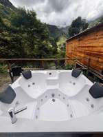 Jacuzzi de Vuelo de Colibrí con vista abierta a la cordillera